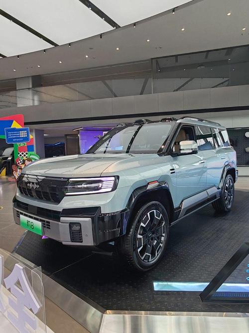 成都340比亚迪方程豹硬派越野的爆款，英菲尼迪35周年与你共成长